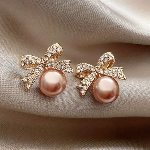 NEW Freshwater Pearl Elegant Bowknot Stud Earrings Evening Luxurious Wedding - Picture 1 of 4